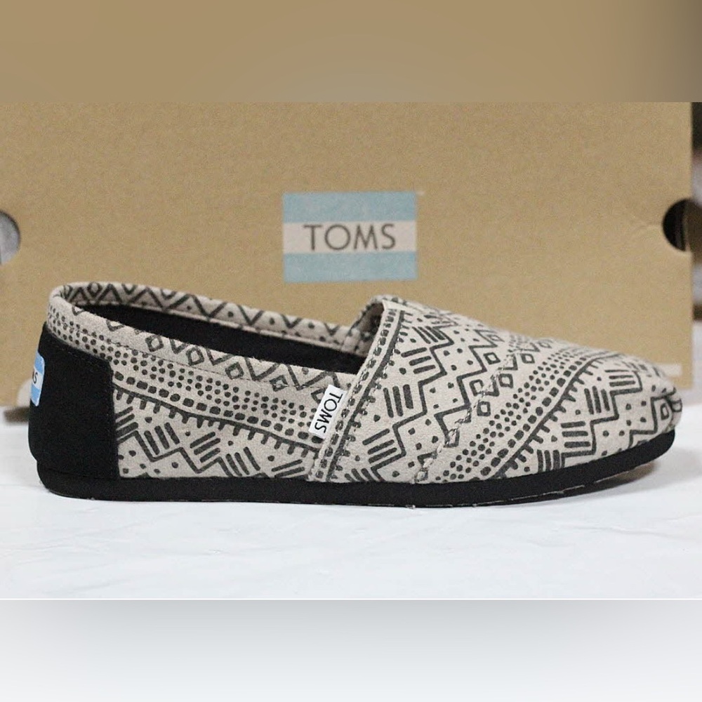 TOMS Black and Cream Aztecs Print Wool Slip-On Shoes Size 7.5